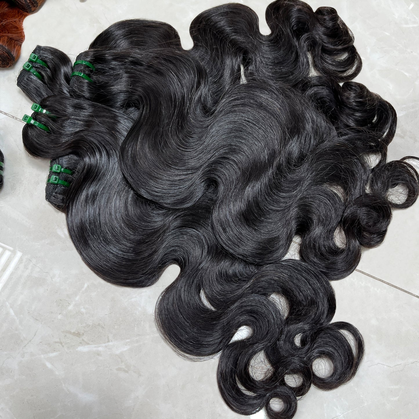 Black Wavy Weft Humain Hair Extension